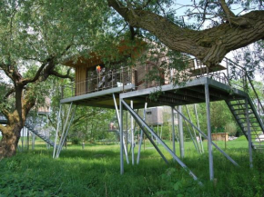 Treehouse Jojo Comfortable holiday residence